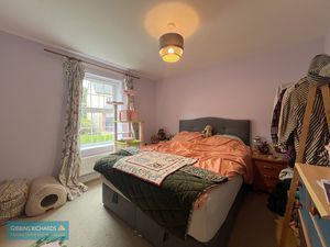 Bedroom- click for photo gallery